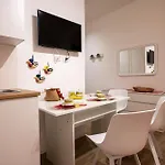 Eleven11 Naples